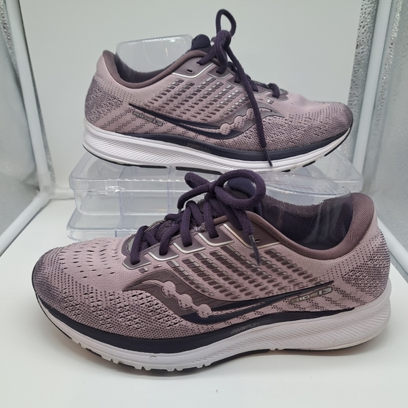 - WOMEN'S Saucony Ride 13 PWR Run Size 9.5,Purple Shoes - Picture 2 of 9